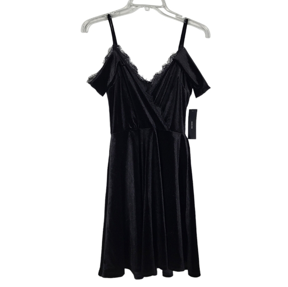 LULUS Middle of the Night Black Velvet Off-the-Shoulder Dress NWT - Picture 2 of 5